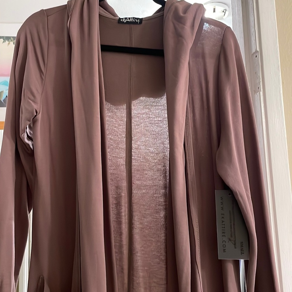 ekAttire long duster hooded with front pockets NWT